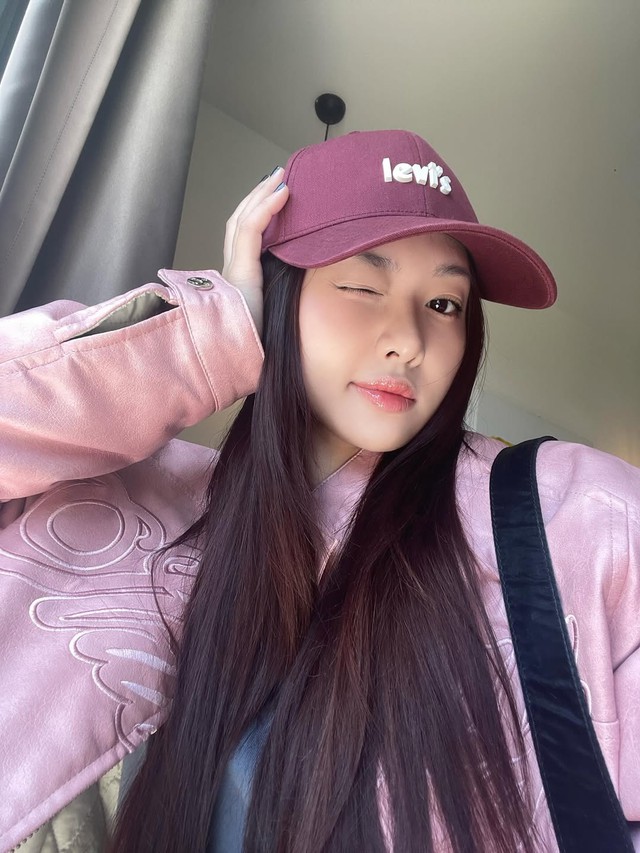 Ngày hè rực nắng không thể thiếu mũ lưỡi trai thời thượng- Ảnh 2. Ngày hè rực nắng không thể thiếu mũ lưỡi trai thời thượng- Ảnh 2.