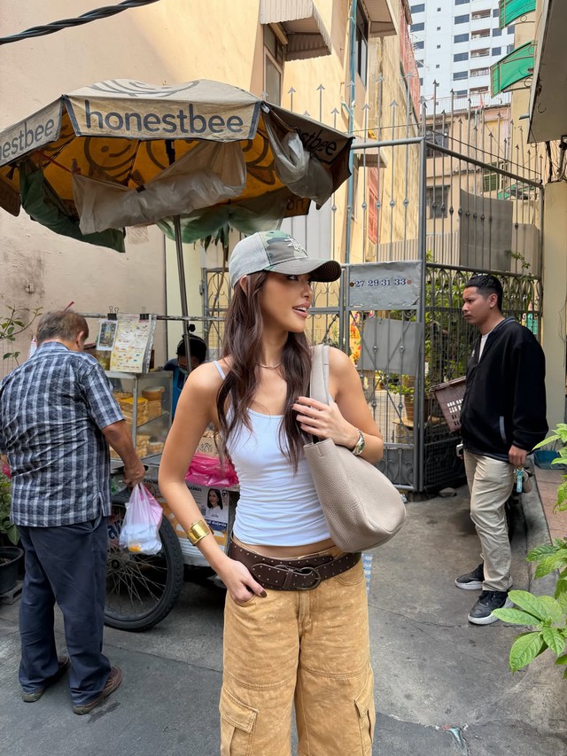 Ngày hè rực nắng không thể thiếu mũ lưỡi trai thời thượng- Ảnh 12. Ngày hè rực nắng không thể thiếu mũ lưỡi trai thời thượng- Ảnh 12.