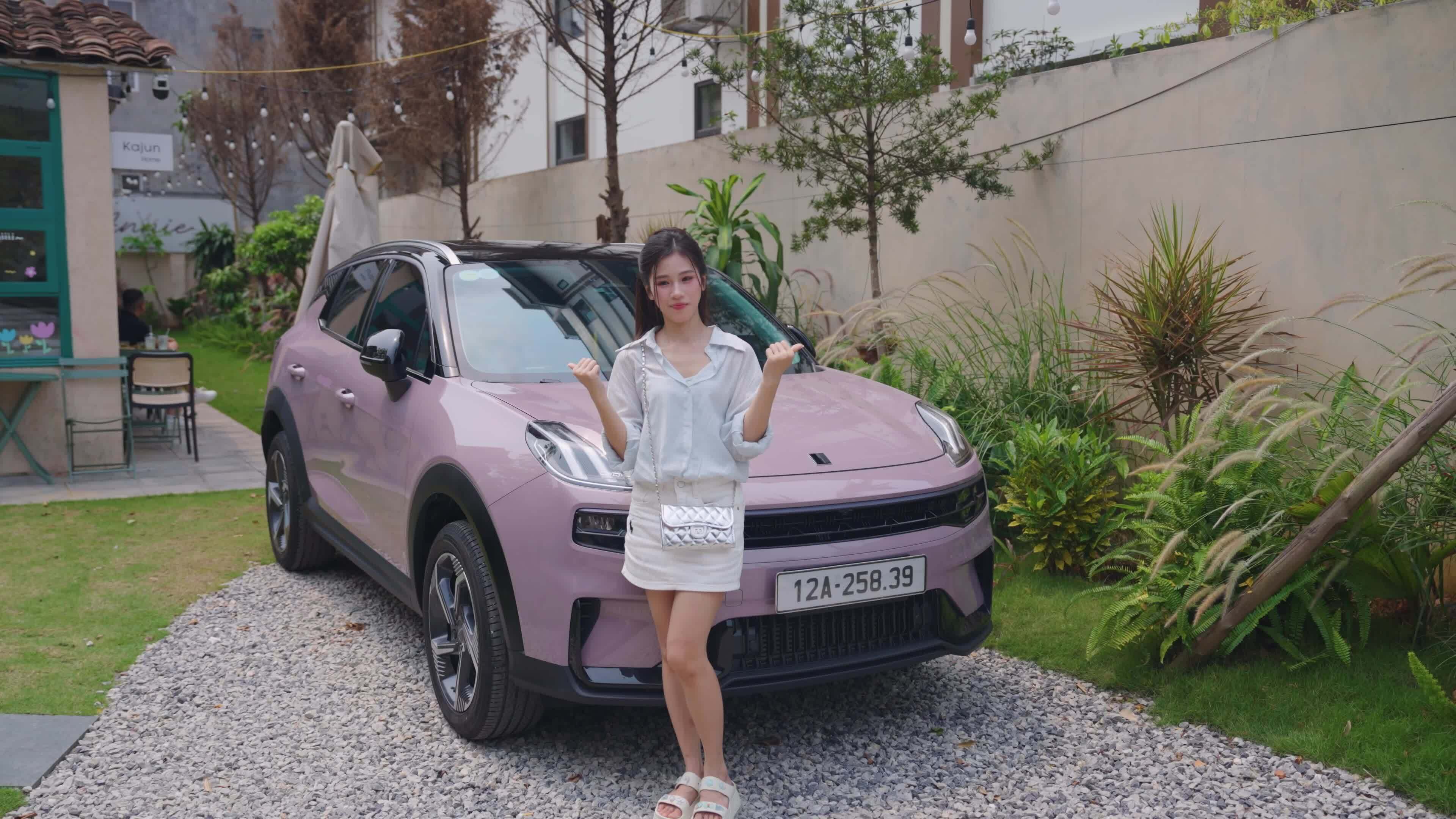 Chủ xe Lynk & Co 06: ‘Xe an toàn, nhiều công nghệ hỗ trợ phụ nữ’