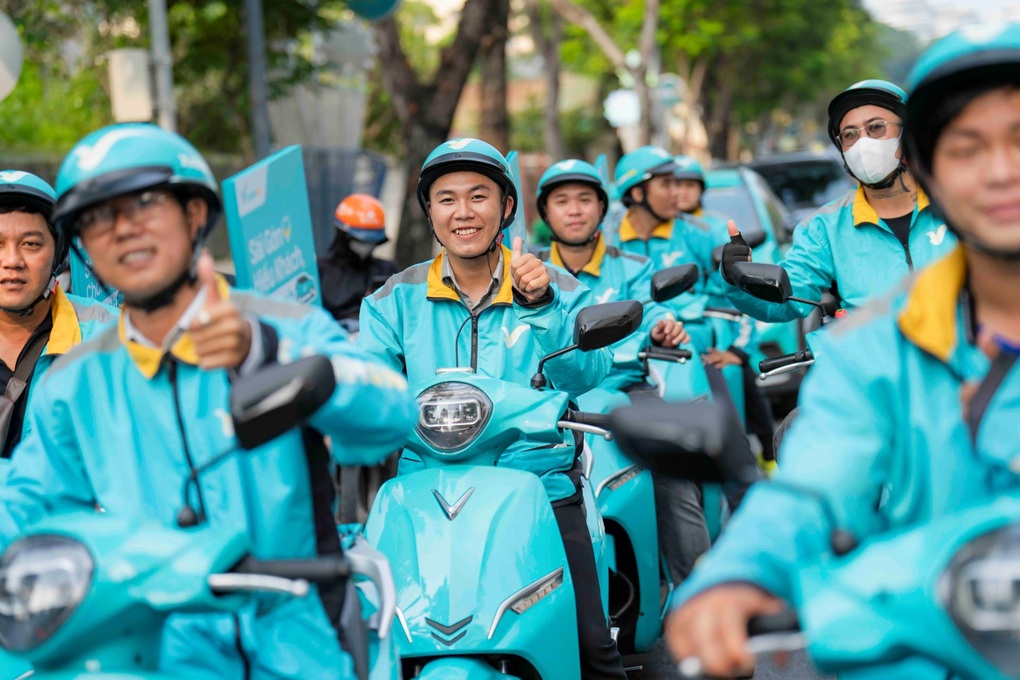 Tài xế công nghệ xe điện: Thu nhập đảm bảo - 2