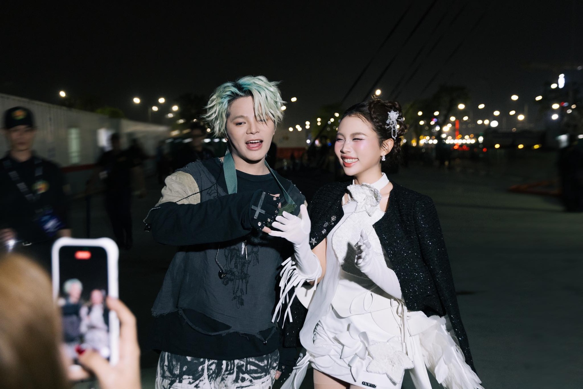 Phương Mỹ Chi - Quang Anh: Bị xem không đội trời chung sau 13 năm ra sao? - 16