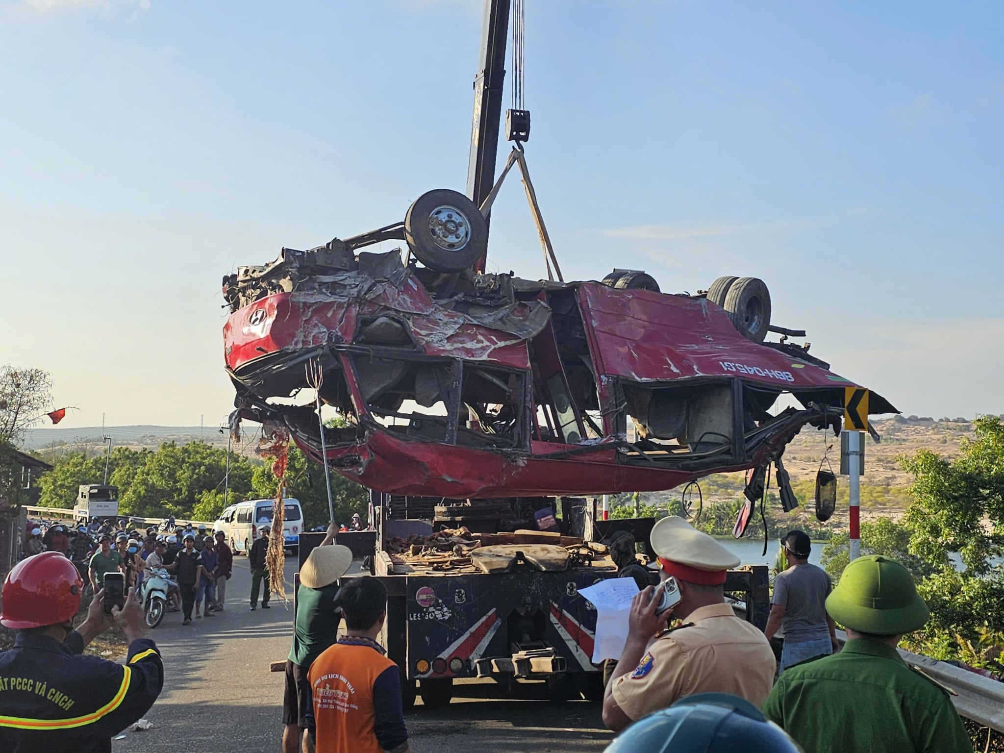 tai nạn xe khách - Ảnh 6.