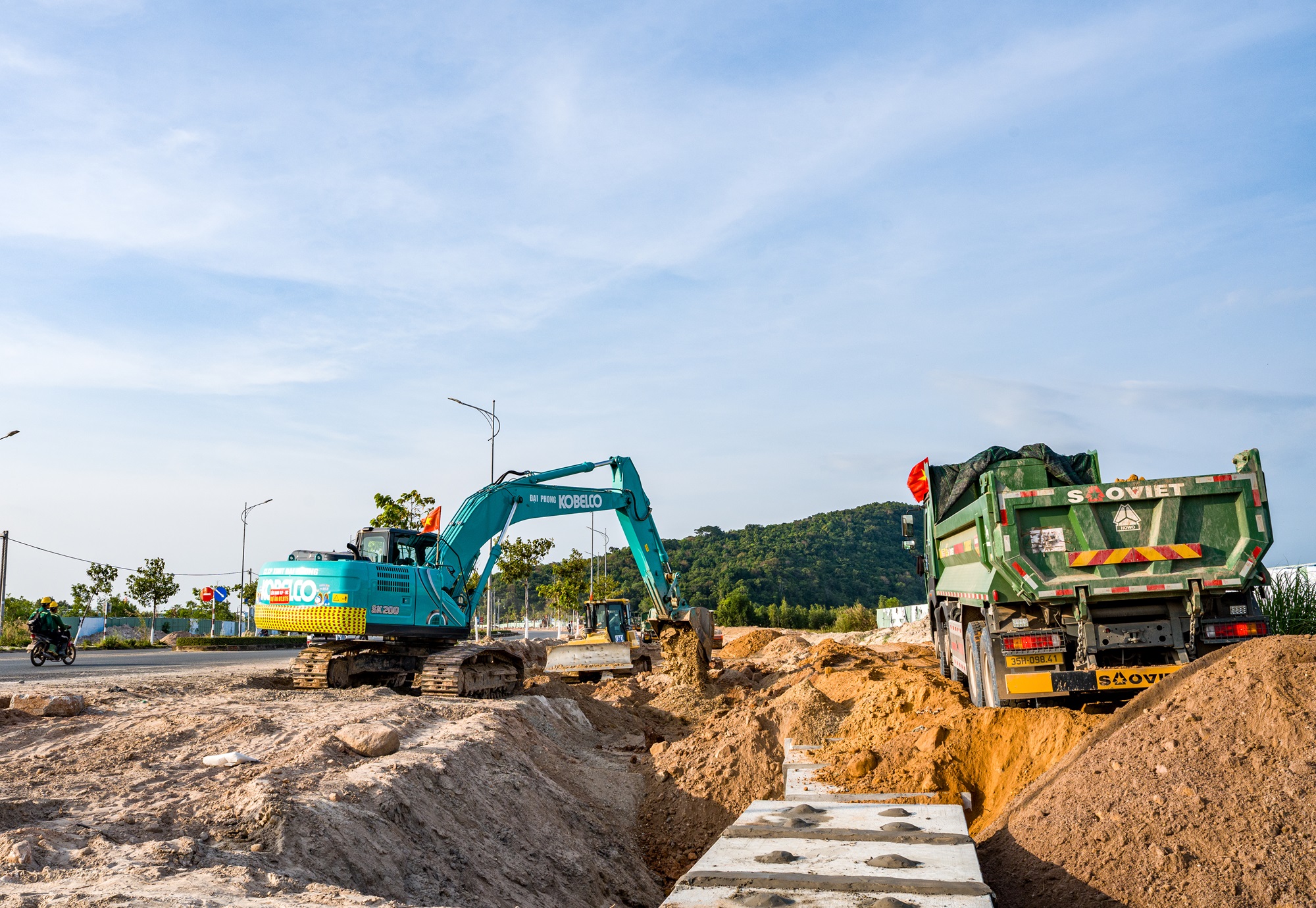 Loạt dự án trọng điểm lo đội vốn hơn 42.000 tỉ vì giá xăng dầu- Ảnh 2.