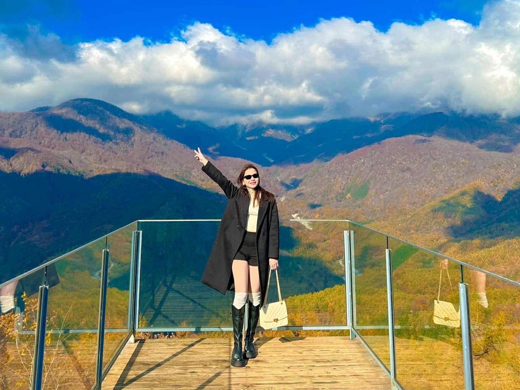 Đi trực thăng ngắm TPHCM trong 15 phút gần 3 triệu đồng, hút khách dịp 30/4 - 3