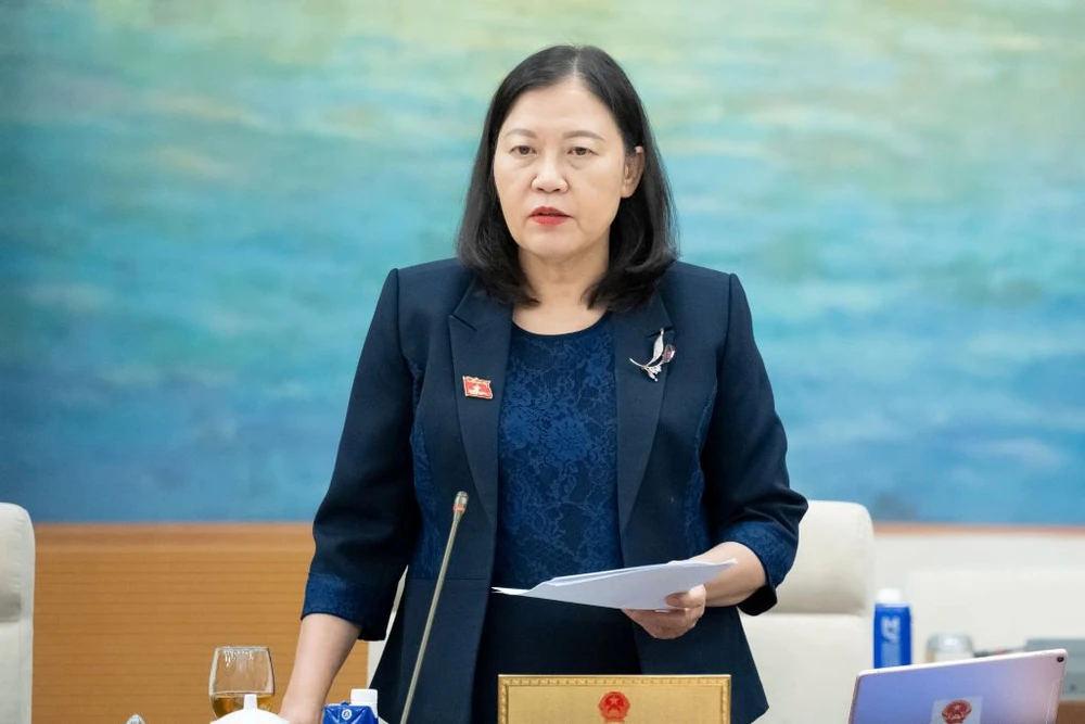 Bà Lê Thị Nga, Chủ nhiệm Ủy ban Dân nguyện và Giám sát của Quốc hội. Le-Thi-Nga.jpg