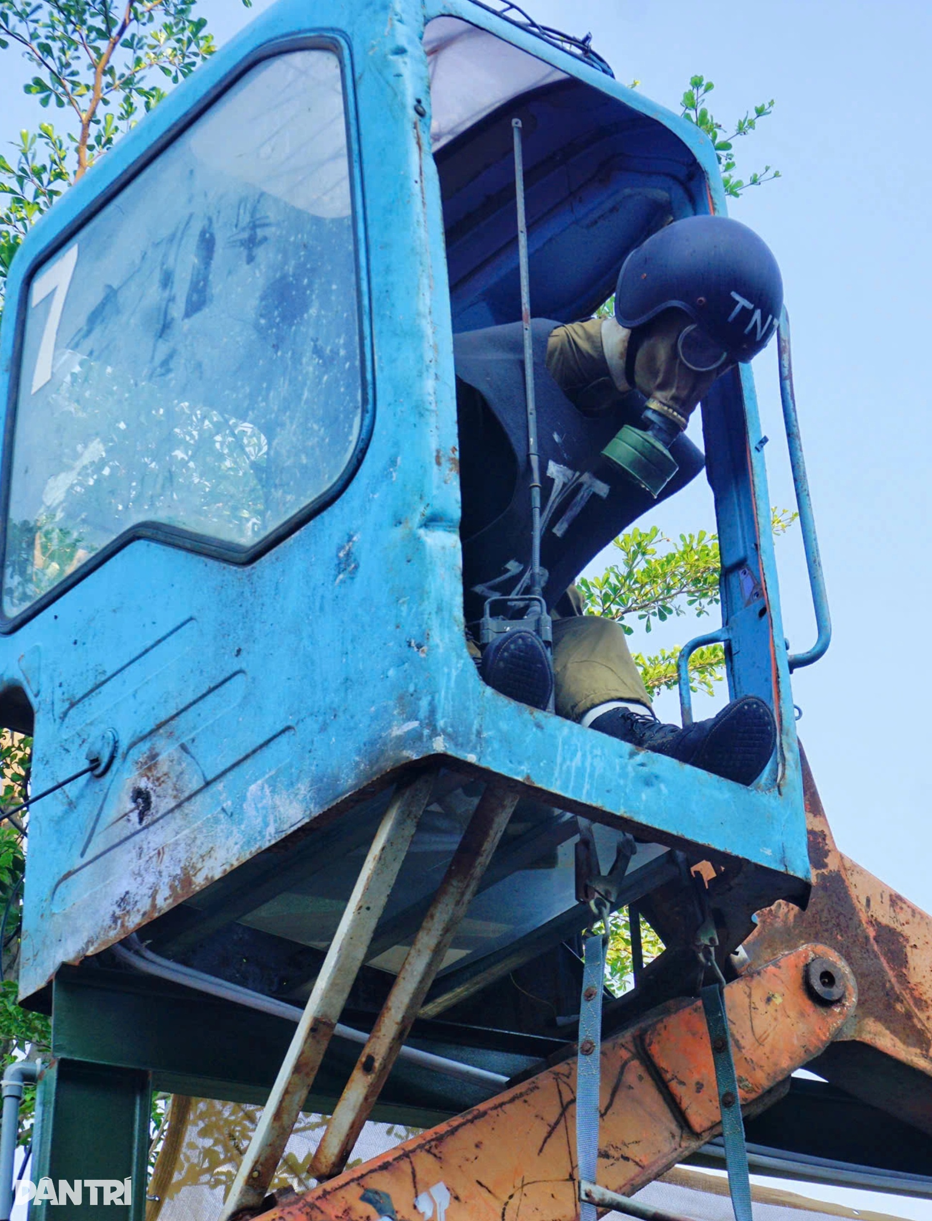 TPHCM: Chủ mang 20 xe phế liệu dựng quán cà phê tận thế, khách nói... u ám - 3 TPHCM: Chủ mang 20 xe phế liệu dựng quán cà phê tận thế, khách nói... u ám - 3