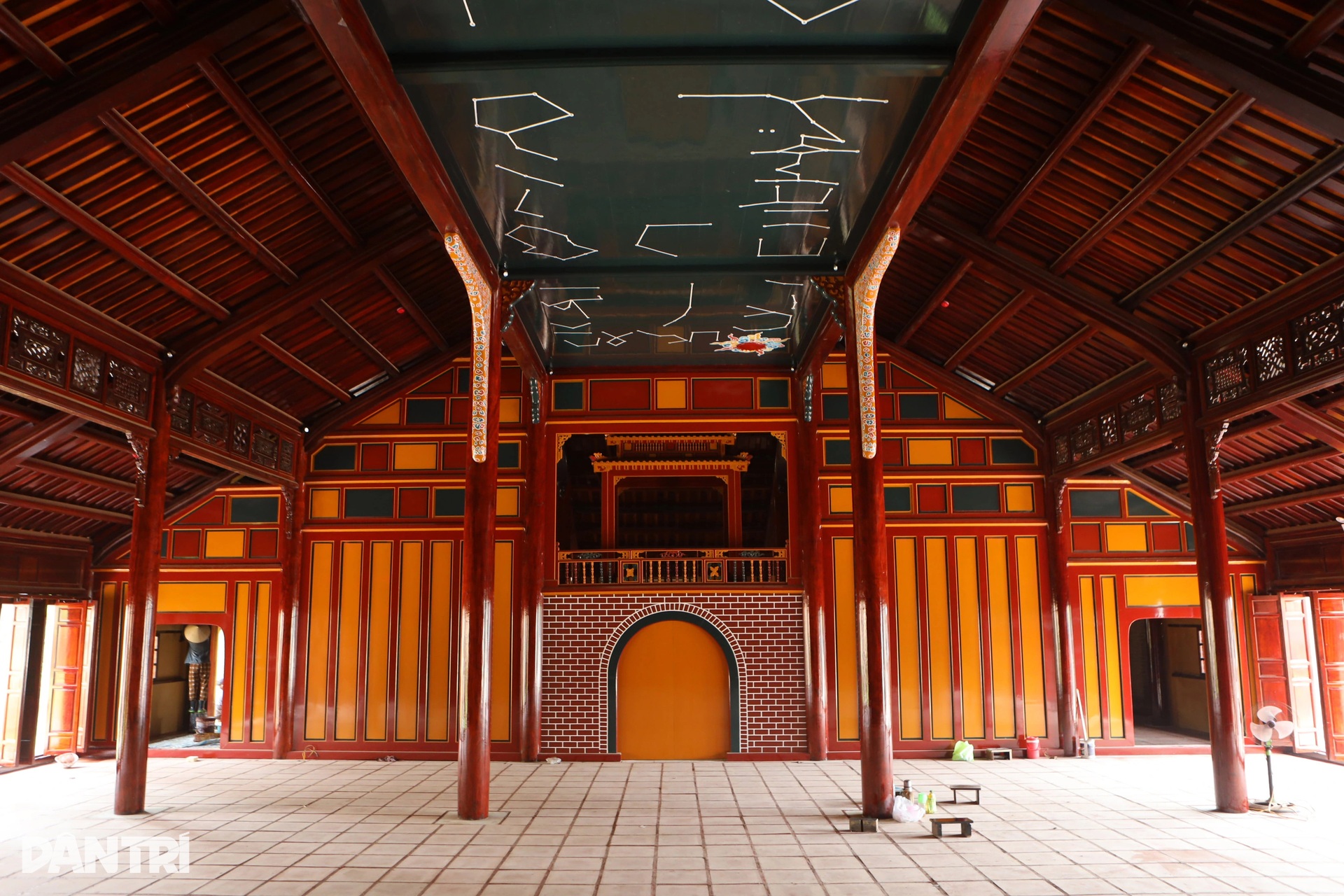 Nơi vua Tự Đức thường đến xem hát và yên nghỉ lúc qua đời - 6