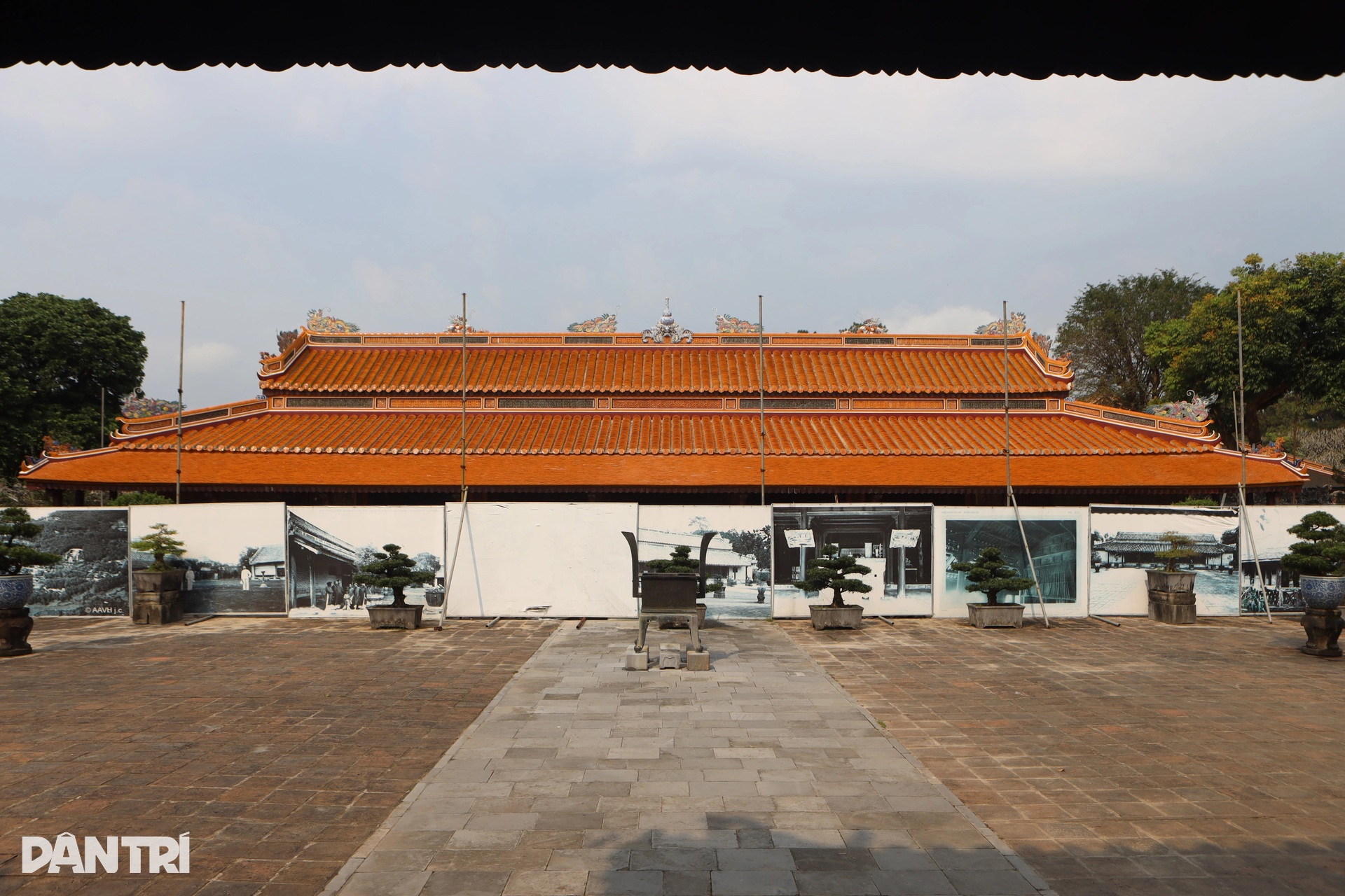 Nơi vua Tự Đức thường đến xem hát và yên nghỉ lúc qua đời - 12