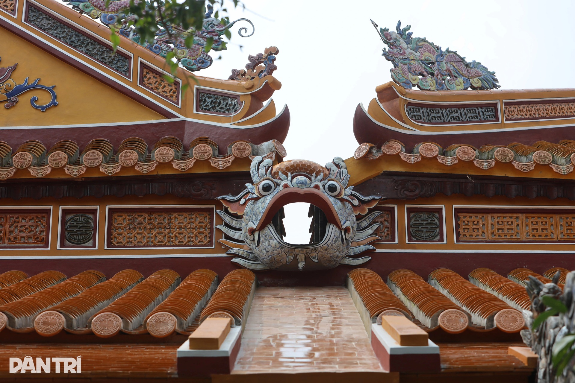 Nơi vua Tự Đức thường đến xem hát và yên nghỉ lúc qua đời - 13