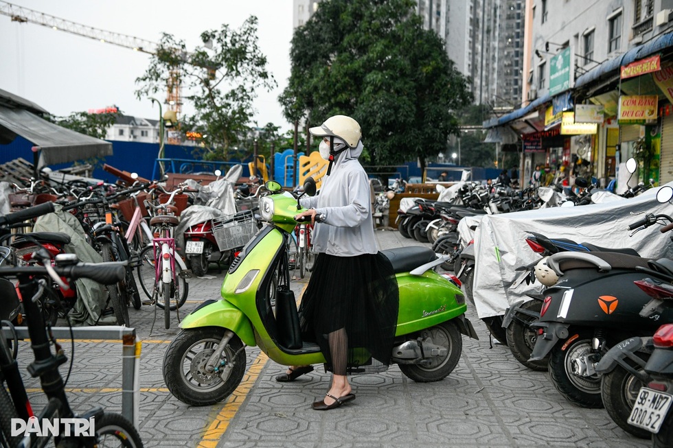 Chung cư ở Hà Nội “đau đầu” với trạm sạc xe điện - 3