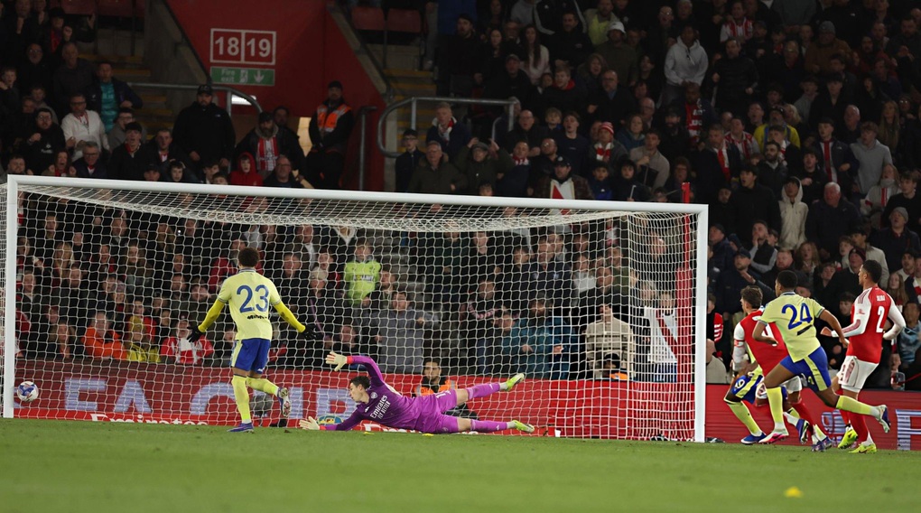 Chelsea vào bán kết, Arsenal ôm hận tại FA Cup - 4