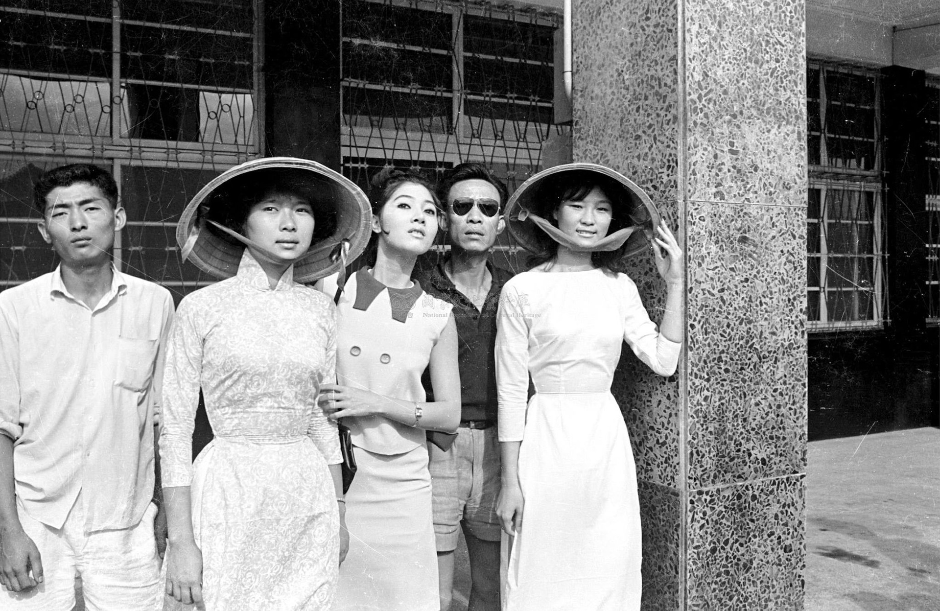 Nhan sắc Kiều Chinh và các minh tinh thập niên 70 qua những bức ảnh hiếm - 3