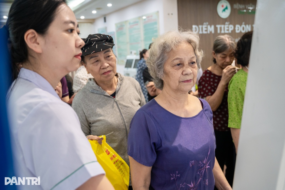 Được đi gần nhà, khám chuyên sâu người dân kỳ vọng một Việt Nam khỏe mạnh - 12
