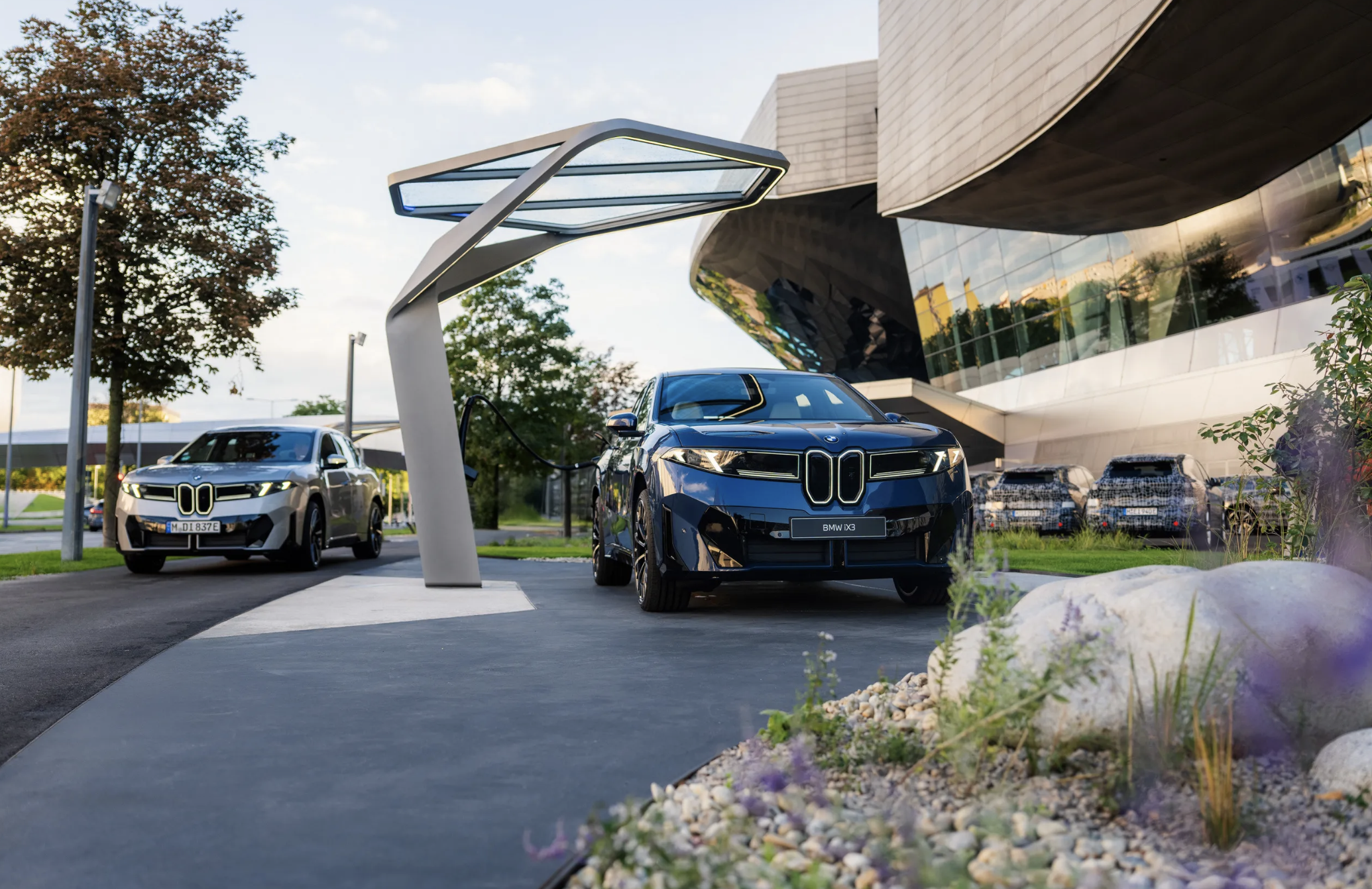 Ô tô điện BYD sạc 5 phút đi được 500 km, BMW khuyên người mua cẩn trọng - Ảnh 3.