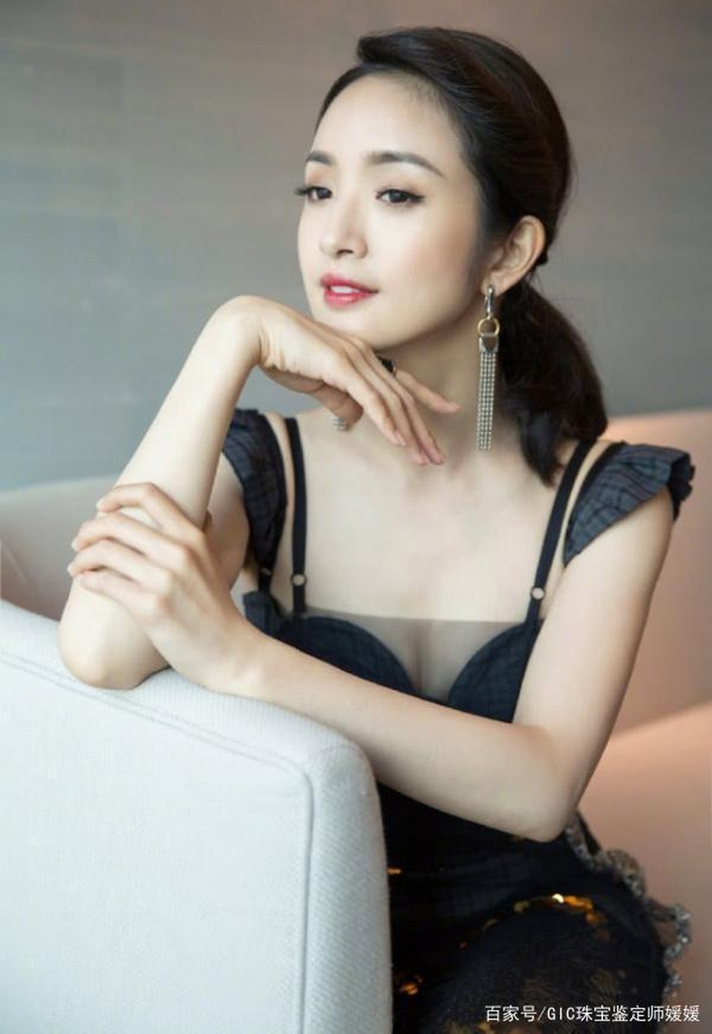 “Nữ thần thanh xuân”: Gây sốc vì vẻ ngoài lão hóa, 10 năm hôn nhân xa cách - 2