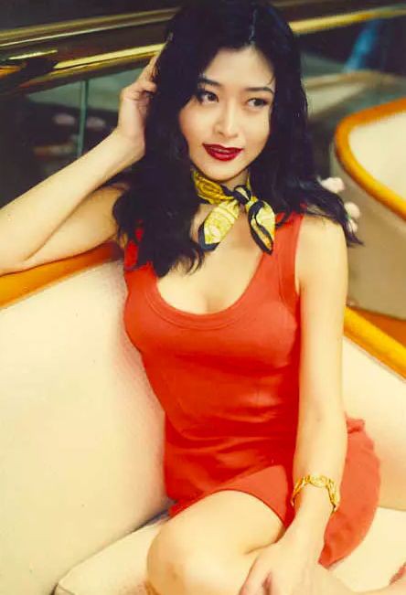 Thời hoàng kim của dòng phim 18+ Hong Kong và những 