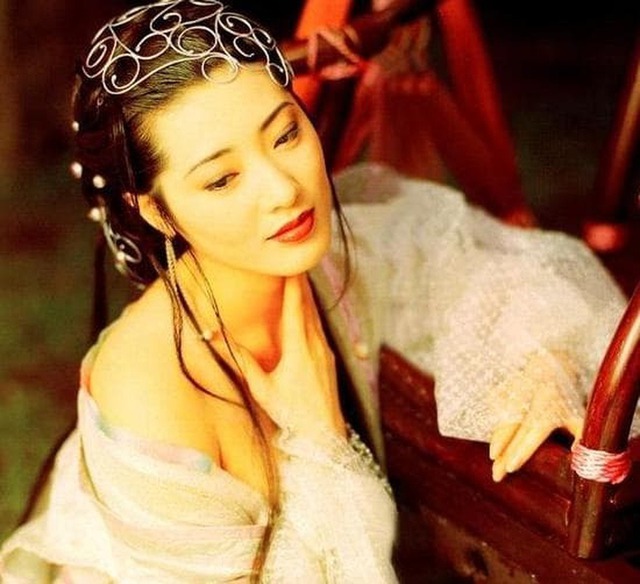 Thời hoàng kim của dòng phim 18+ Hong Kong và những 