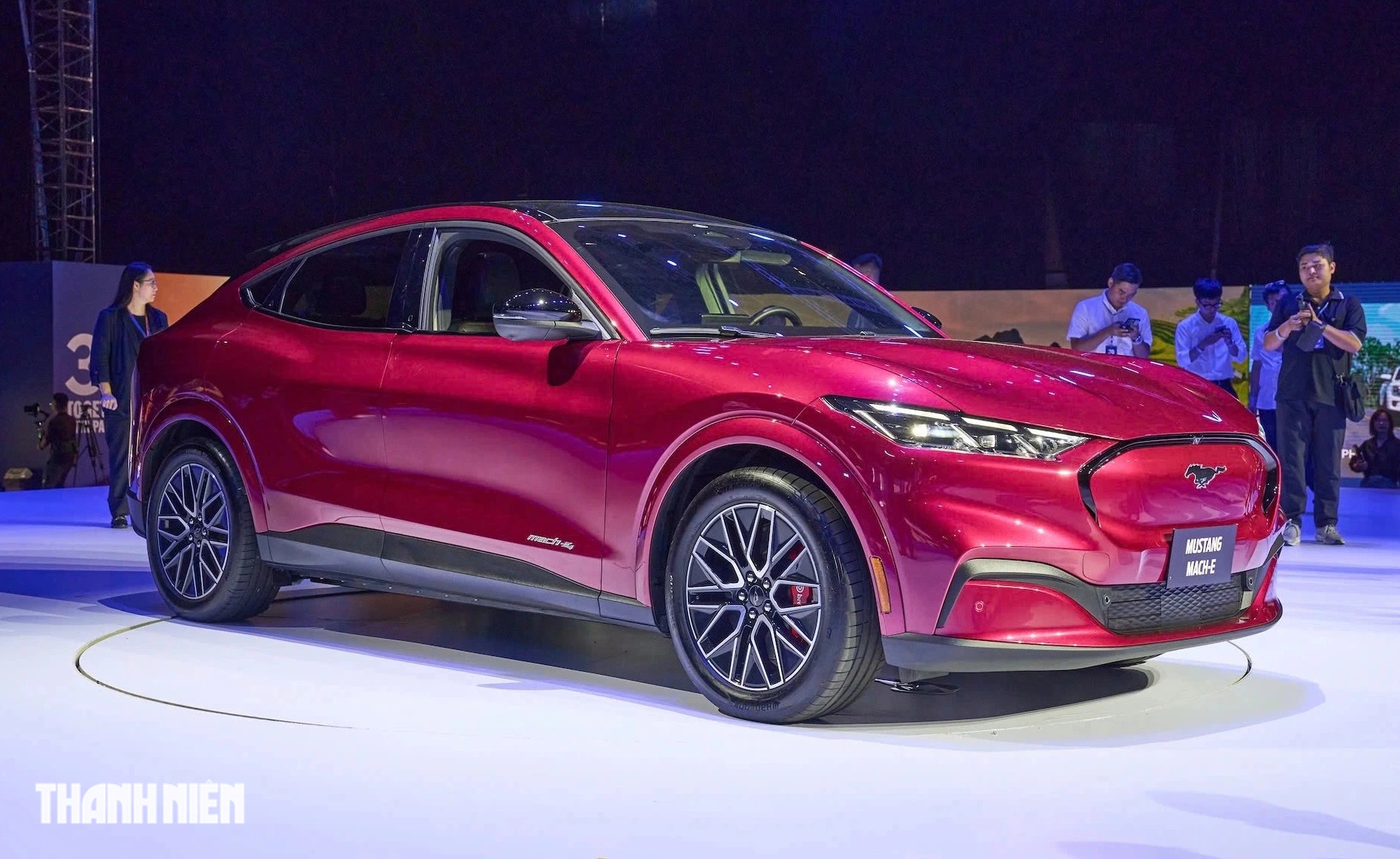 Thị trường ô tô lại đua giá 'sát ván', nhiều mẫu giảm đến cả tỉ đồng - Ảnh 3.