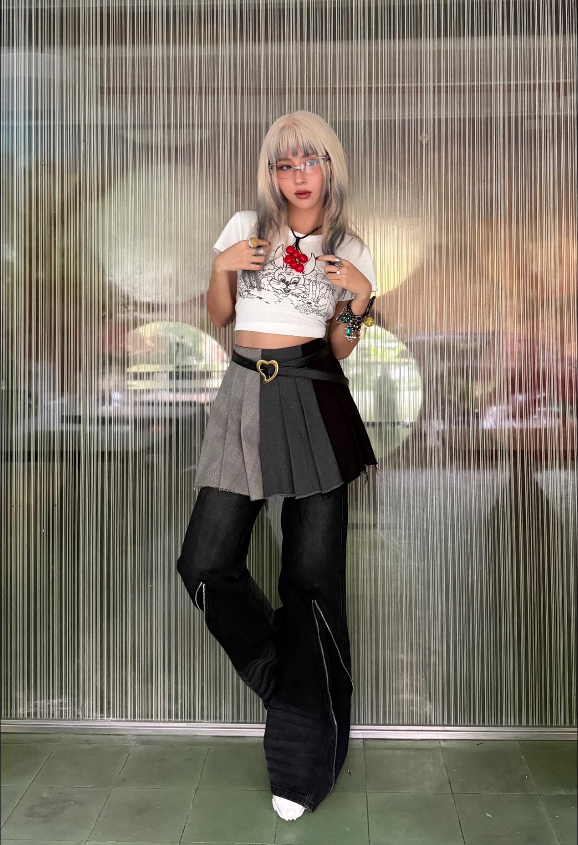 Quỳnh Anh Shyn tuổi 30: Nhan sắc nóng bỏng, gu thời trang táo bạo - 5 Quỳnh Anh Shyn tuổi 30: Nhan sắc nóng bỏng, gu thời trang táo bạo - 5