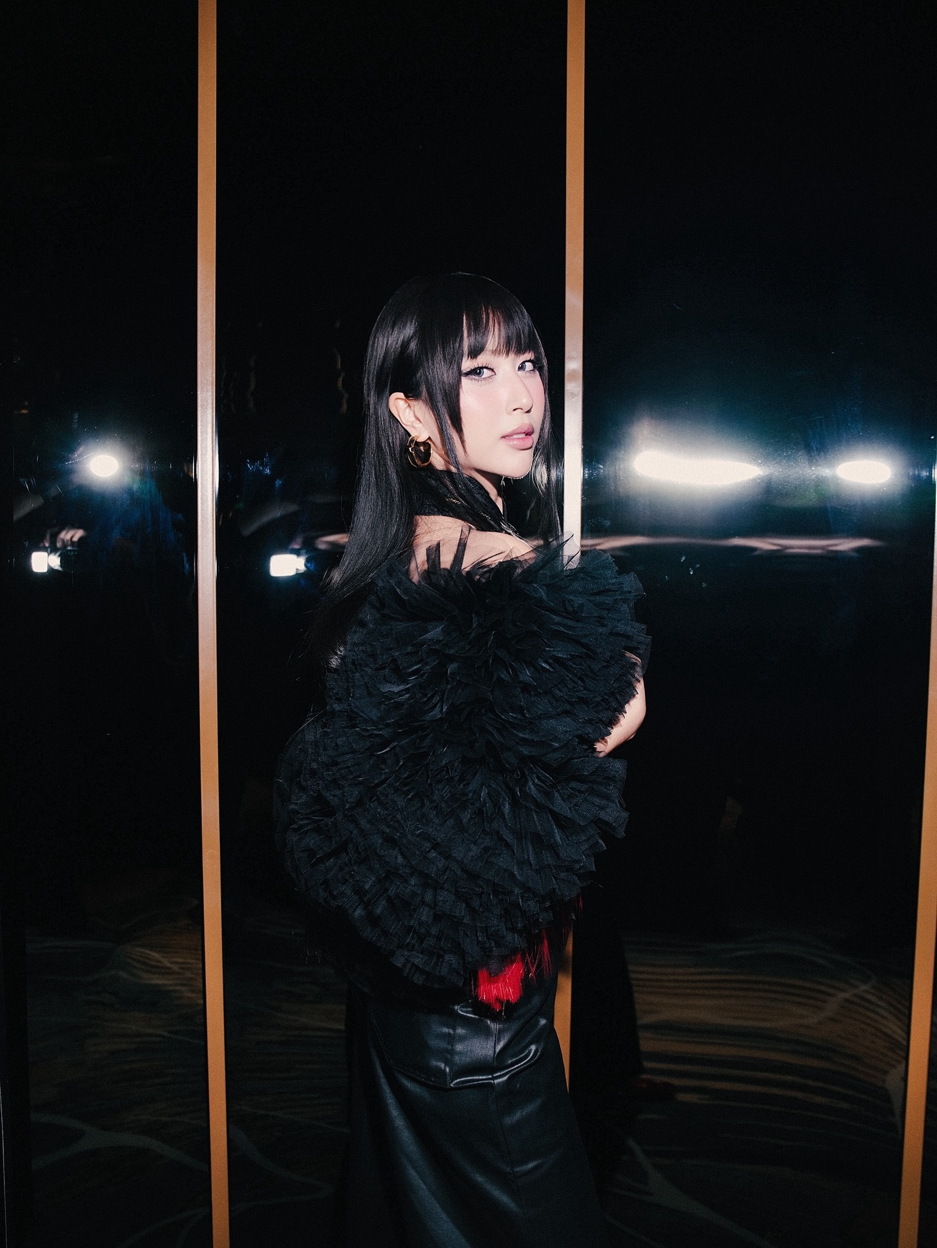 Quỳnh Anh Shyn tuổi 30: Nhan sắc nóng bỏng, gu thời trang táo bạo - 11 Quỳnh Anh Shyn tuổi 30: Nhan sắc nóng bỏng, gu thời trang táo bạo - 11