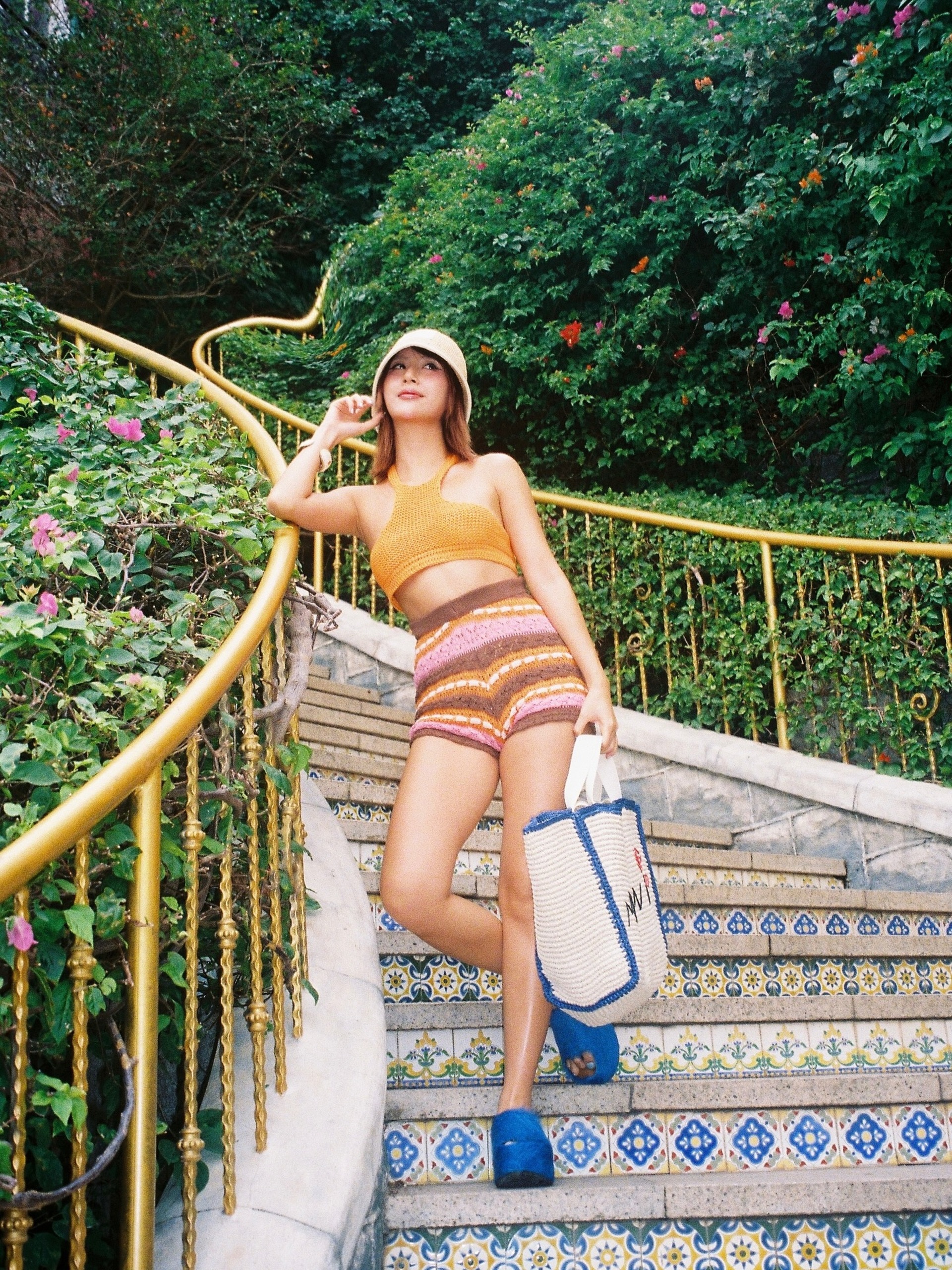 Quỳnh Anh Shyn tuổi 30: Nhan sắc nóng bỏng, gu thời trang táo bạo - 14 Quỳnh Anh Shyn tuổi 30: Nhan sắc nóng bỏng, gu thời trang táo bạo - 14