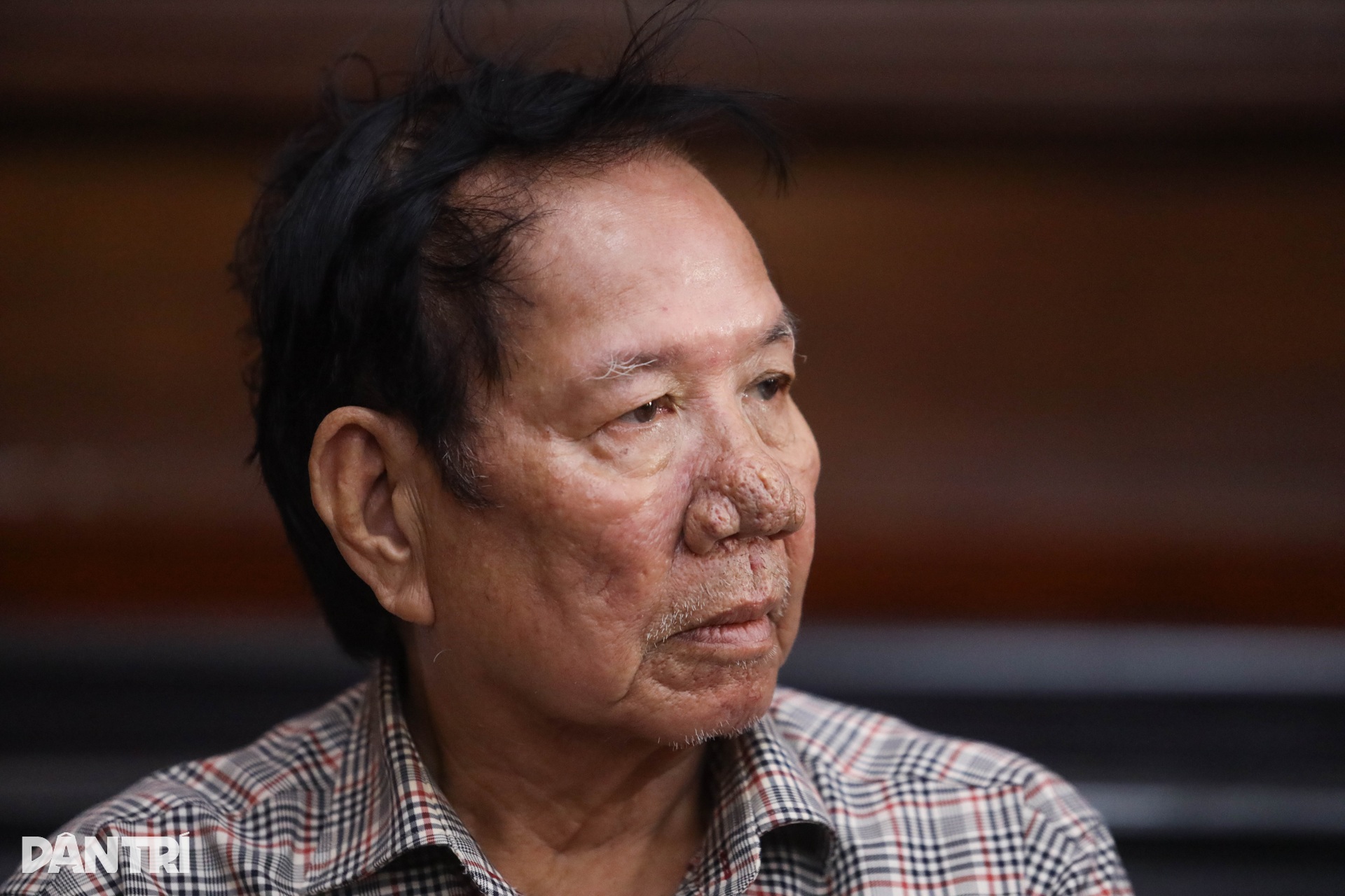 Hình ảnh cựu CEO Quốc Cường Gia Lai cùng 21 bị cáo hầu tòa - 6 Hình ảnh cựu CEO Quốc Cường Gia Lai cùng 21 bị cáo hầu tòa - 6