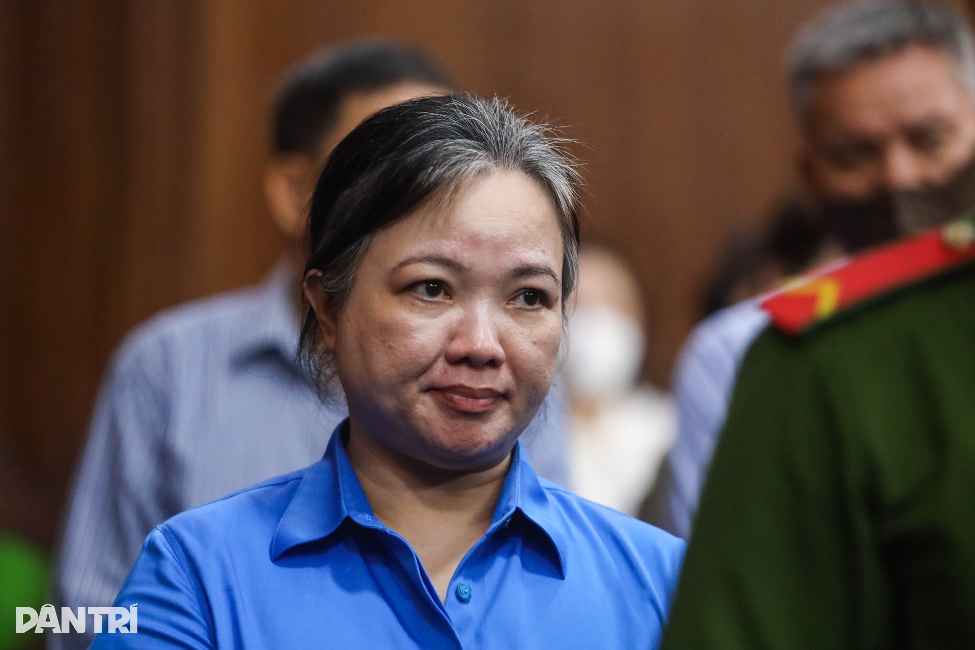 Hình ảnh cựu CEO Quốc Cường Gia Lai cùng 21 bị cáo hầu tòa - 9 Hình ảnh cựu CEO Quốc Cường Gia Lai cùng 21 bị cáo hầu tòa - 9