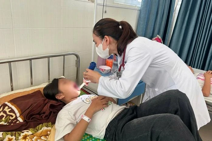 Kết quả kiểm nghiệm cho thấy nhiều thực phẩm bị nhiễm vi khuẩn. z76518685193642a9a15ff417c826d0a6a6a176c5fac7b-1774327145861428602288.jpg