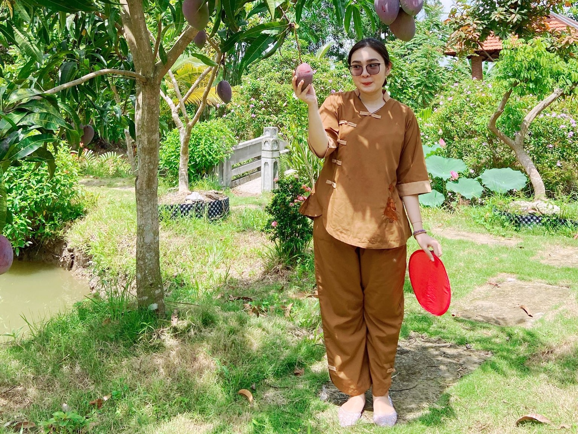 Thiện Nhân trước khi mất tích: Nhan sắc thay đổi, cuộc sống 4 năm ra sao? - 9 Thiện Nhân trước khi mất tích: Nhan sắc thay đổi, cuộc sống 4 năm ra sao? - 9