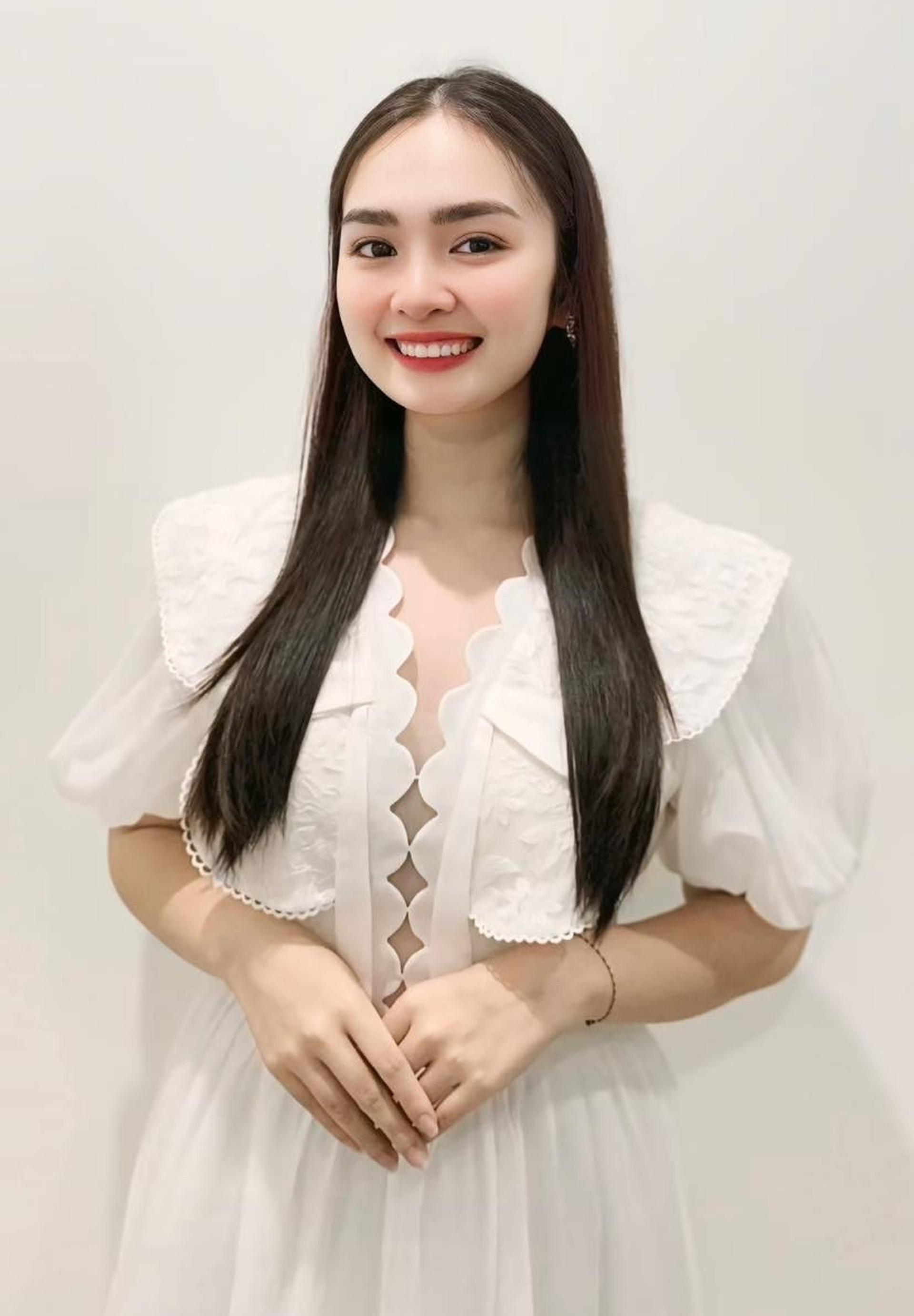 Thiện Nhân trước khi mất tích: Nhan sắc thay đổi, cuộc sống 4 năm ra sao? - 15 Thiện Nhân trước khi mất tích: Nhan sắc thay đổi, cuộc sống 4 năm ra sao? - 15