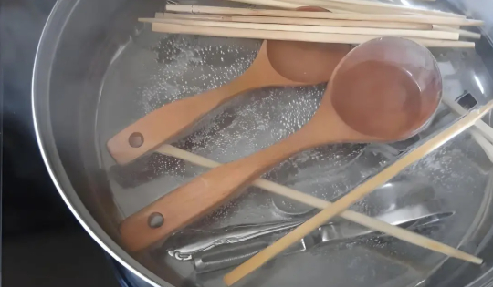 Cảnh báo 9 hành động tưởng sạch mà lại rất bẩn: Nhiều nhà vẫn làm mỗi ngày, đặc biệt là điều thứ 5- Ảnh 5.