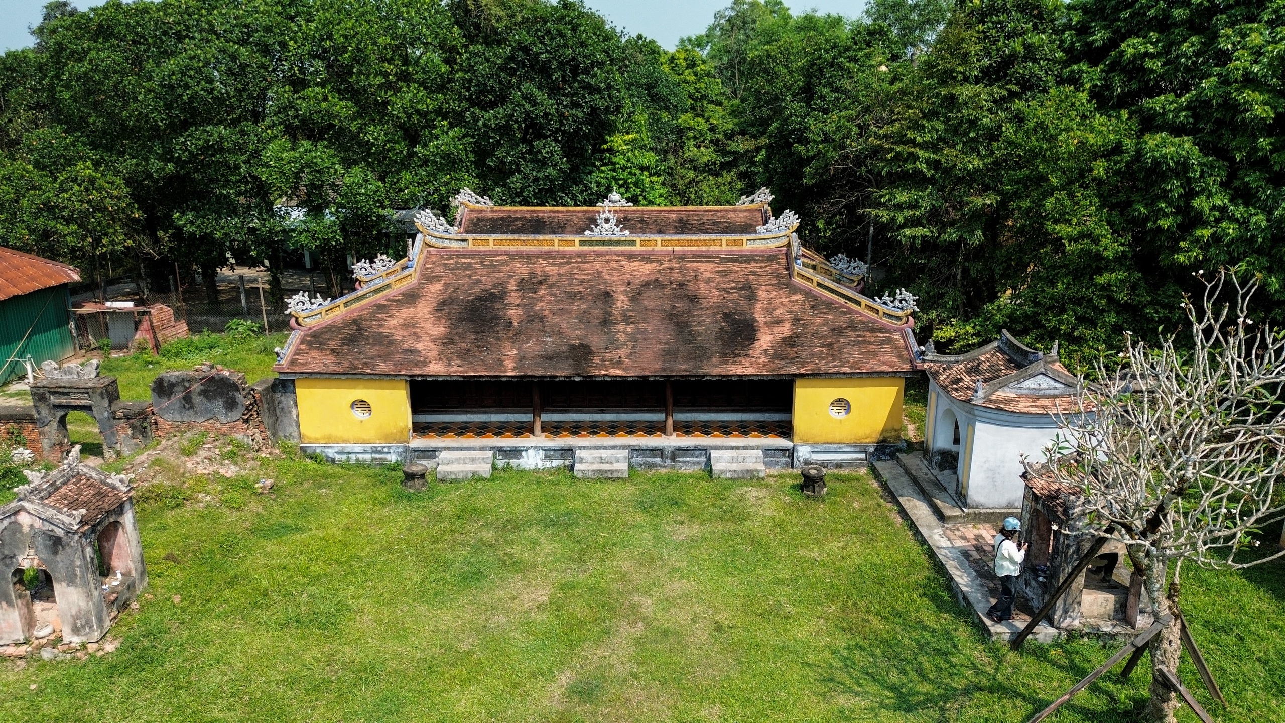 Di tích điện Voi Ré, nơi thờ voi chiến triều Nguyễn, đang xuống cấp- Ảnh 3. Di tích điện Voi Ré, nơi thờ voi chiến triều Nguyễn, đang xuống cấp- Ảnh 3.