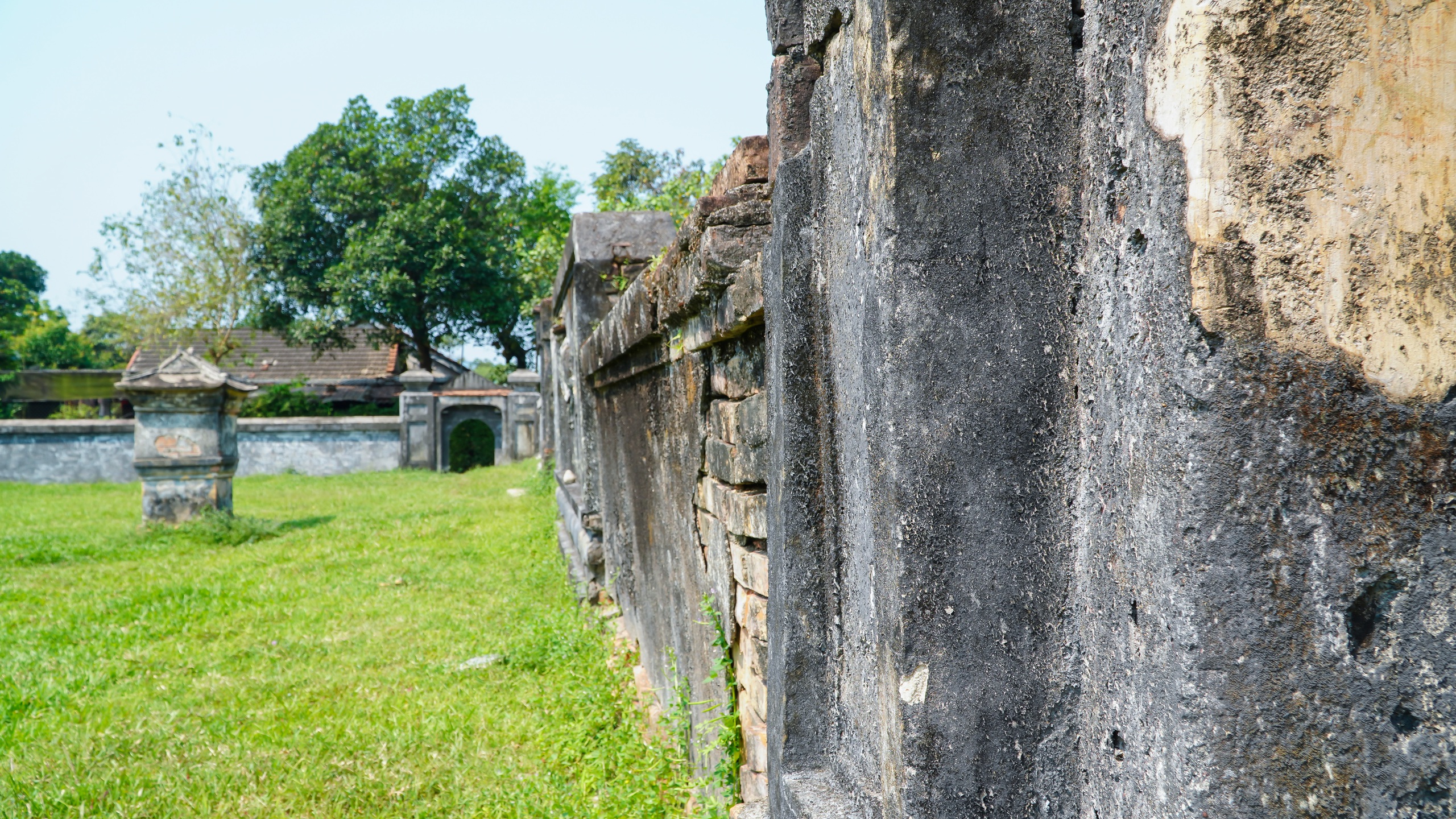 Di tích điện Voi Ré, nơi thờ voi chiến triều Nguyễn, đang xuống cấp- Ảnh 14. Di tích điện Voi Ré, nơi thờ voi chiến triều Nguyễn, đang xuống cấp- Ảnh 14.