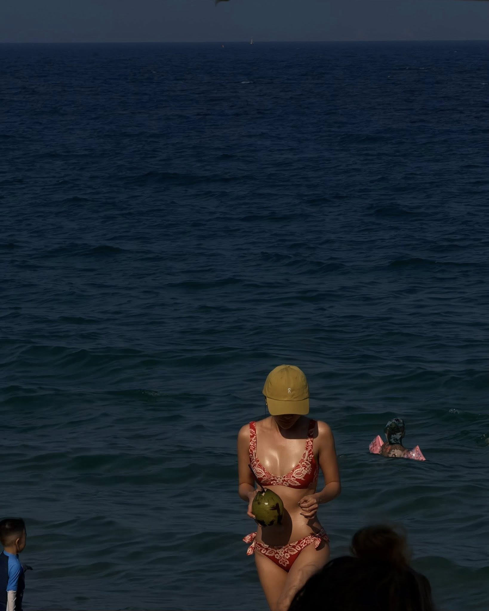 Nắng nóng cũng không bằng dàn mỹ nhân 