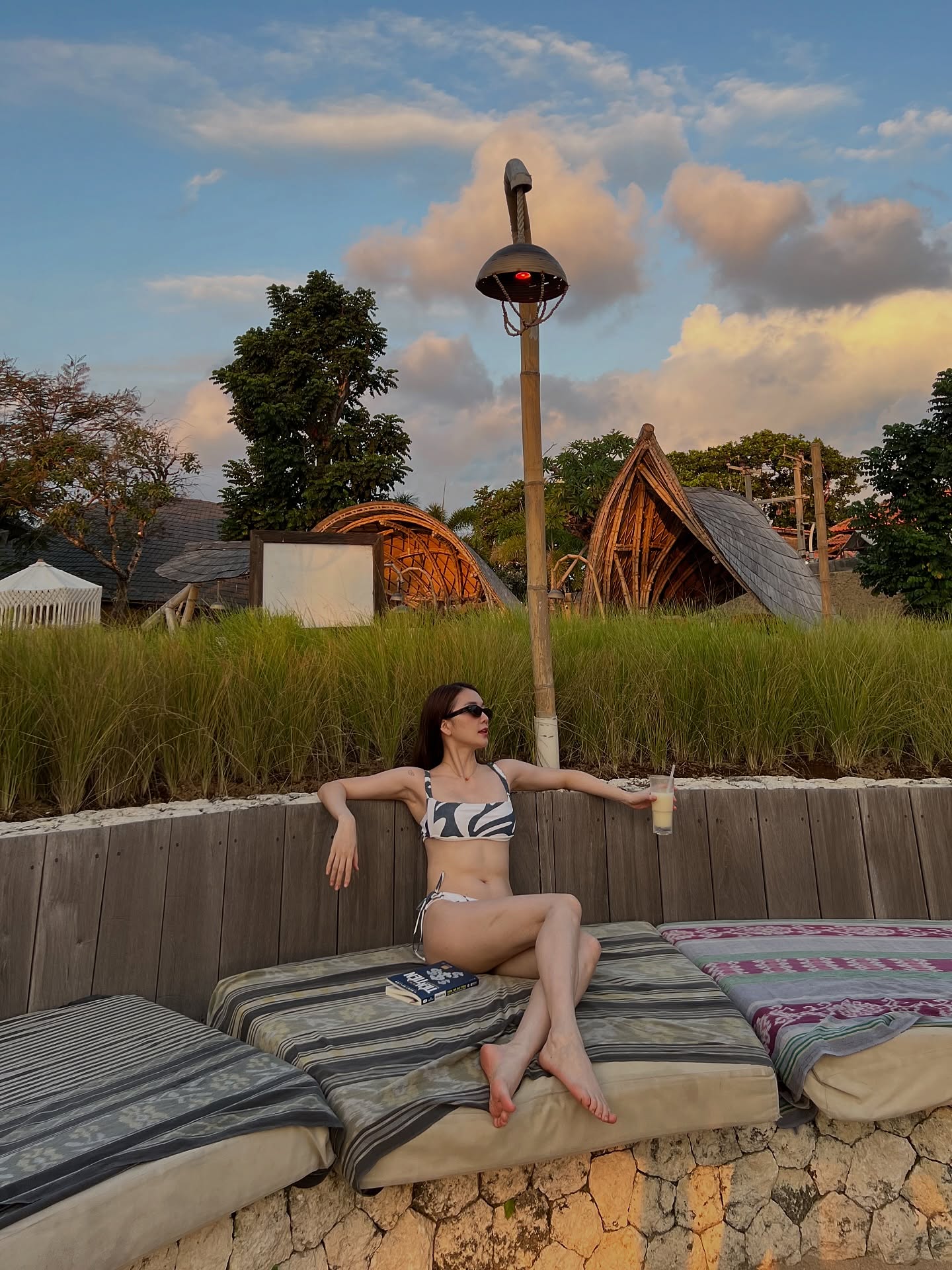 Nắng nóng cũng không bằng dàn mỹ nhân 