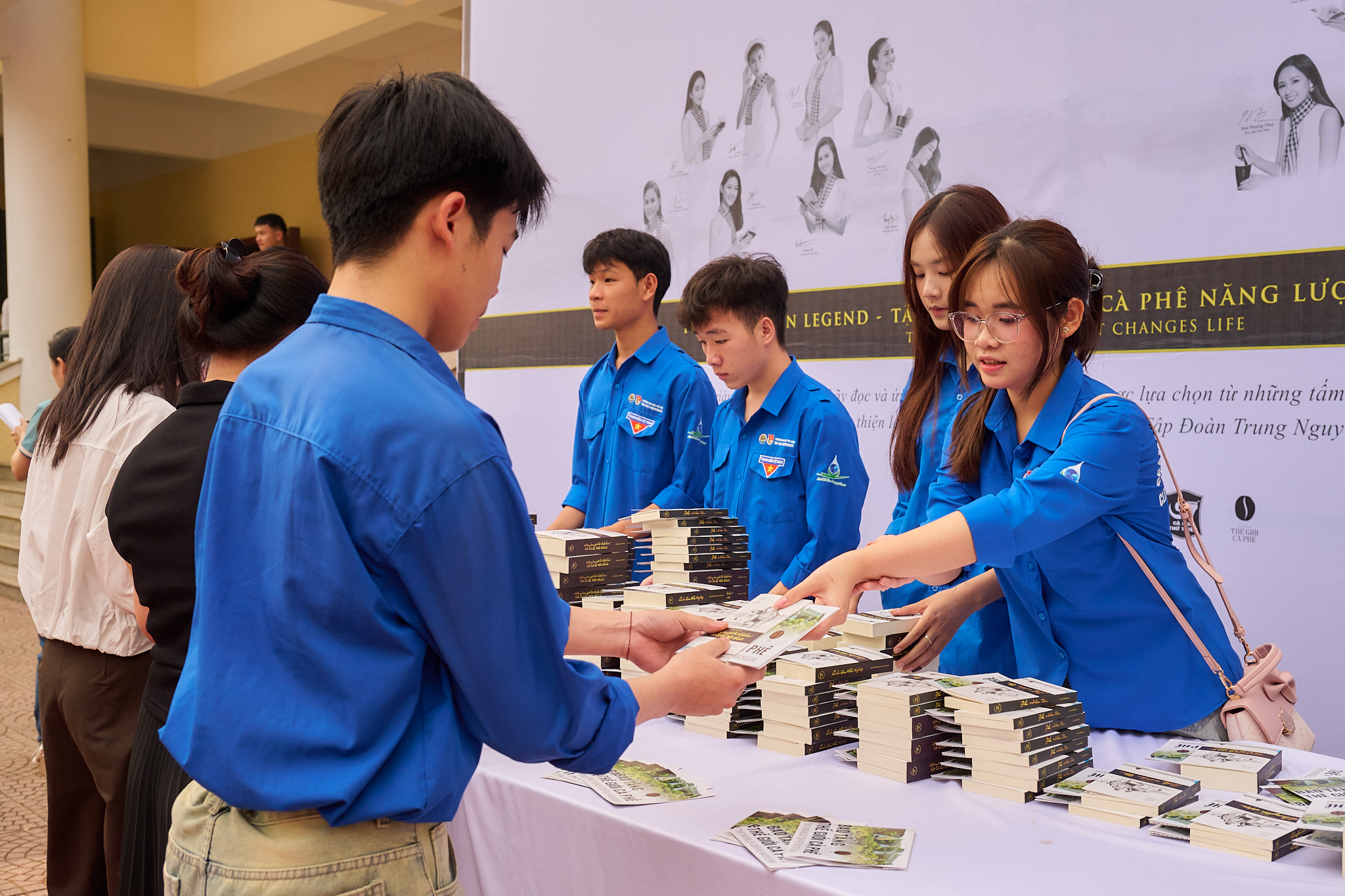 Hành trình Từ Trái Tim đánh thức khát vọng khởi nghiệp trên giảng đường Tây Bắc 5 Hành trình Từ Trái Tim đánh thức khát vọng khởi nghiệp trên giảng đường Tây Bắc - Ảnh 5.