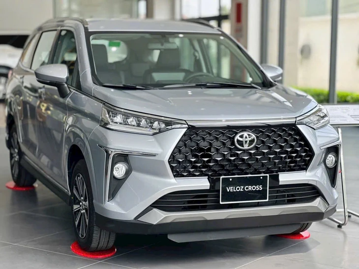 Tin tức giá xe: Hàng loạt xe MPV giảm giá, có mẫu hạ cả trăm triệu 4 giảm giá - Ảnh 4.