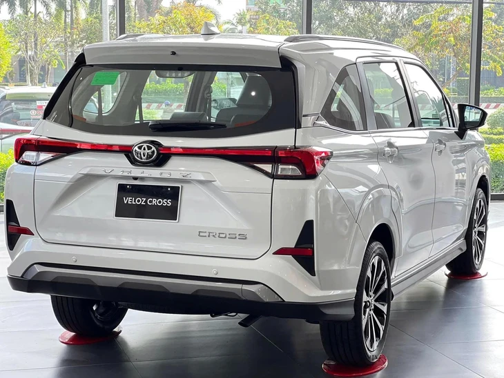 Tin tức giá xe: Hàng loạt xe MPV giảm giá, có mẫu hạ cả trăm triệu 5 giảm giá - Ảnh 5.