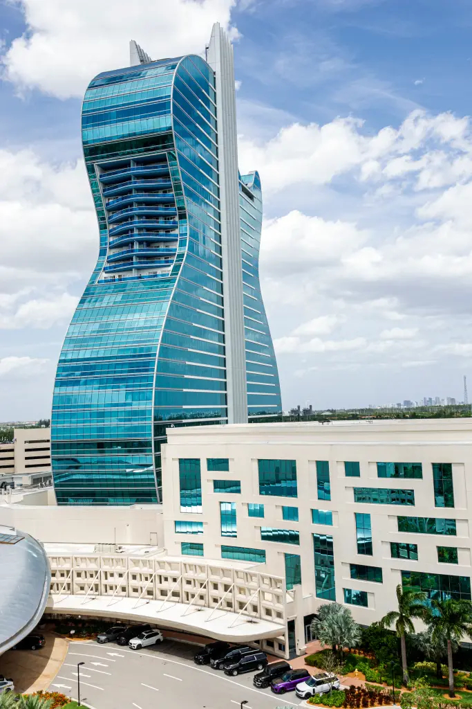 1775553541 781 Chong cu cua Cardi B vua bi ban ngay sau