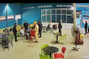 Người đàn ông bị nhóm người đe dọa 'cắt gân' để ép buộc chuyển tiền