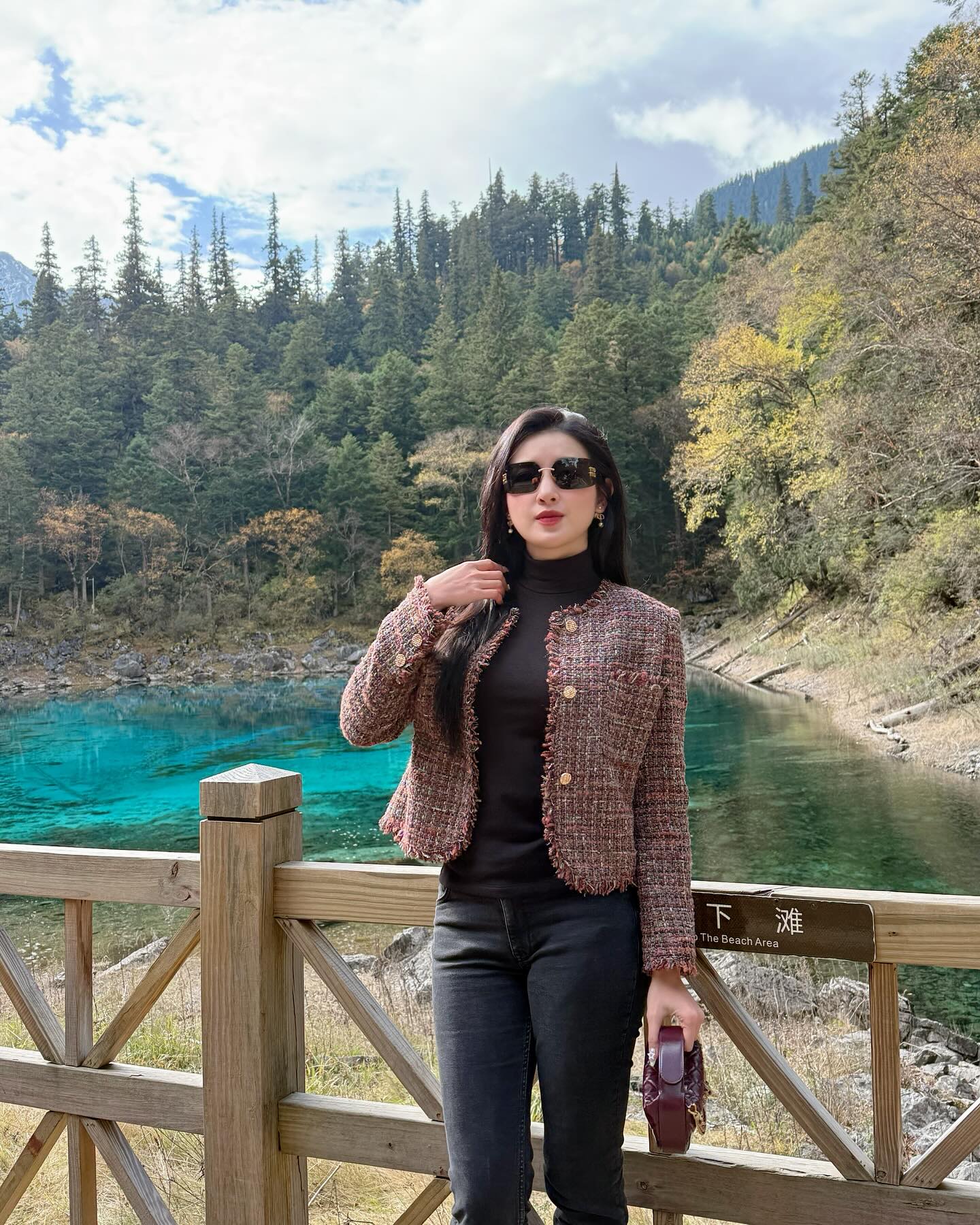 1775556488 703 A hau Huyen My giau co va suu tap do