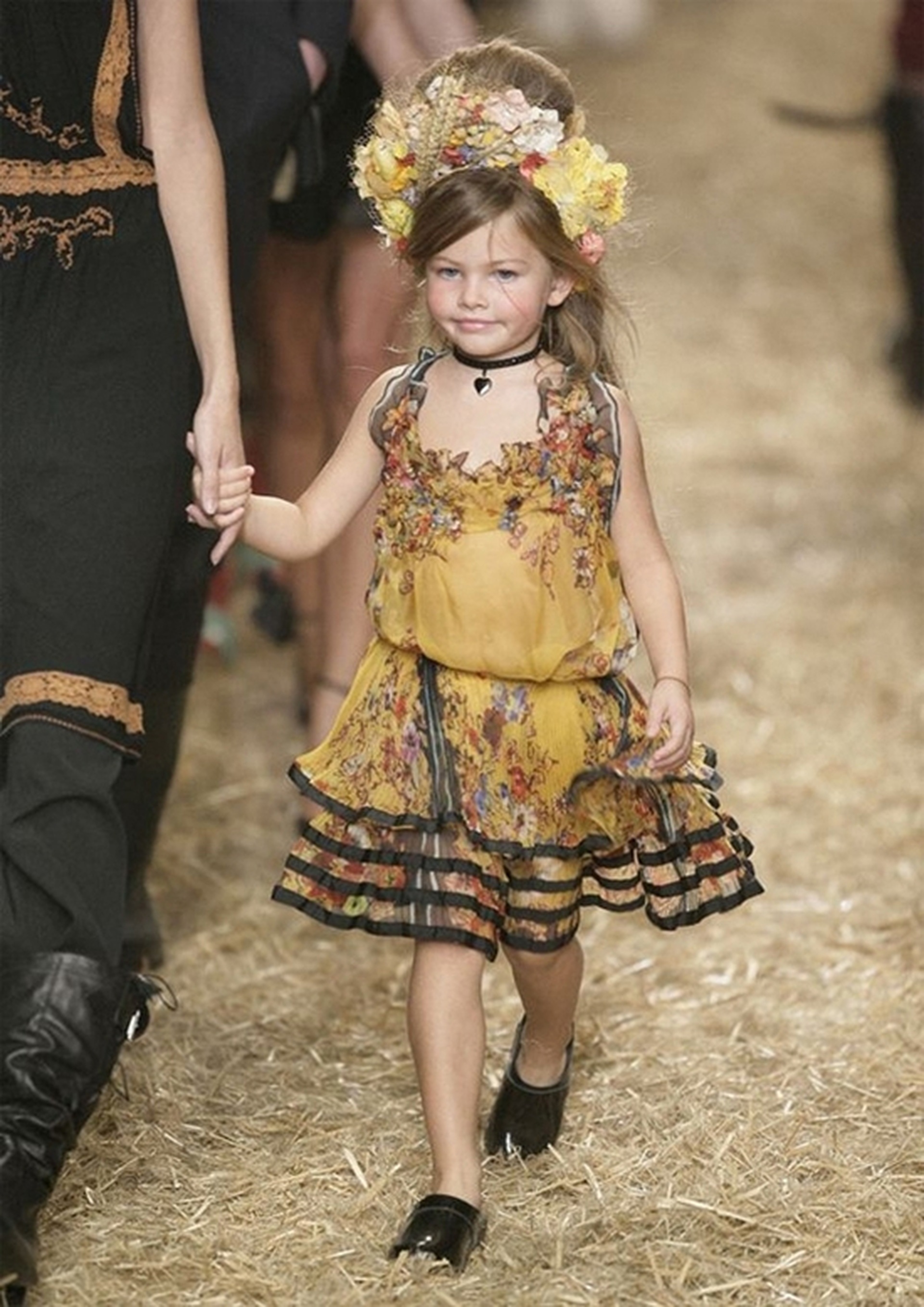 “Cô bé đẹp nhất thế giới” ở tuổi 25: Kiếm 4,2 triệu USD, diện mạo thay đổi - 3 “Cô bé đẹp nhất thế giới” ở tuổi 25: Kiếm 4,2 triệu USD, diện mạo thay đổi - 3