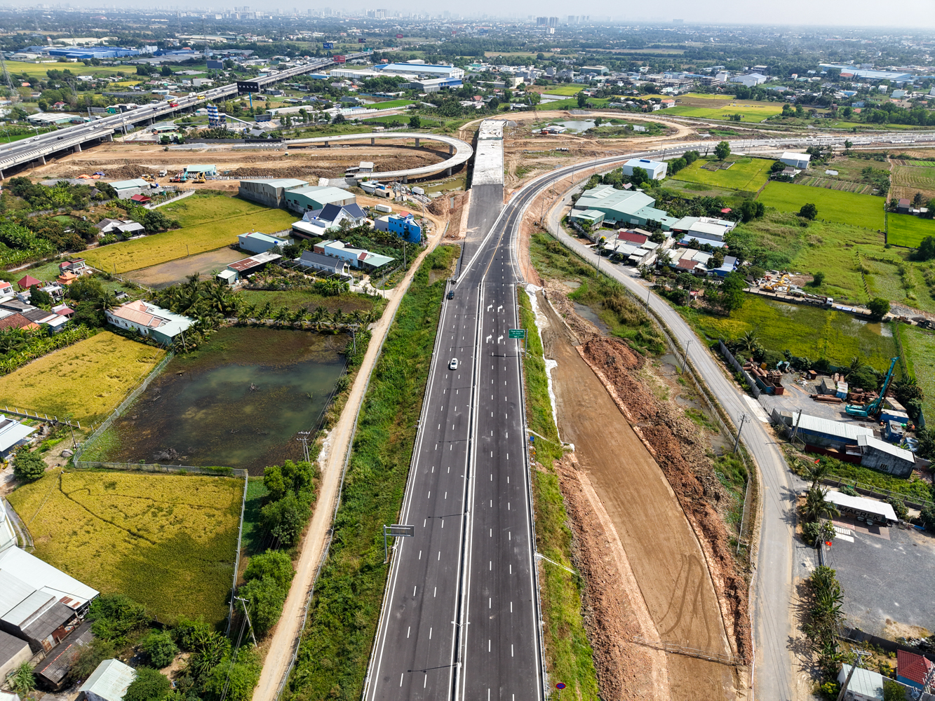 TP.HCM thiếu vật liệu xây dựng- Ảnh 2. TP.HCM thiếu vật liệu xây dựng- Ảnh 2.