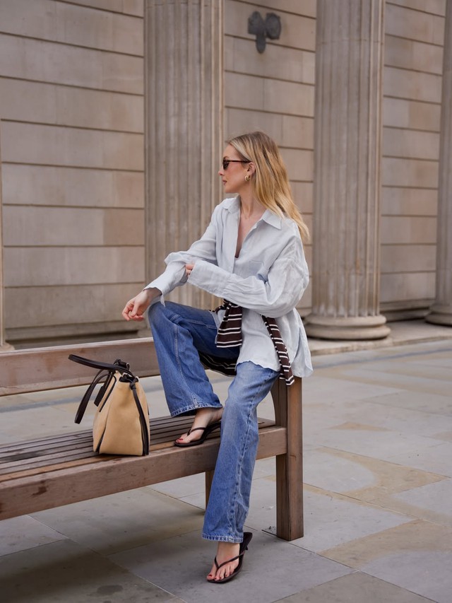 Mẫu giày êm chân, tối giản và thoáng mát không thể vắng mặt trong mùa hè 2 Mẫu giày êm chân, tối giản và thoáng mát ‘must have’ mùa hè - Ảnh 2.