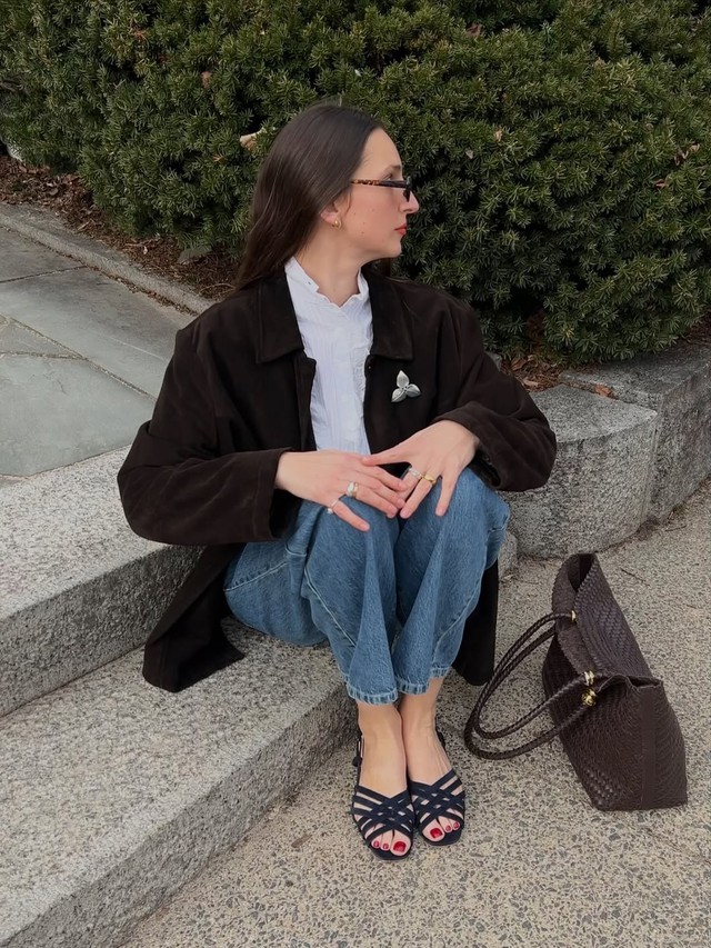 Mẫu giày êm chân, tối giản và thoáng mát không thể vắng mặt trong mùa hè 4 Mẫu giày êm chân, tối giản và thoáng mát ‘must have’ mùa hè - Ảnh 4.