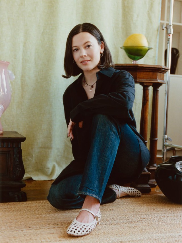 Mẫu giày êm chân, tối giản và thoáng mát không thể vắng mặt trong mùa hè 7 Mẫu giày êm chân, tối giản và thoáng mát ‘must have’ mùa hè - Ảnh 7.