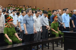 Cựu Thứ trưởng Hoàng Văn Thắng bị tuyên phạt 4 năm tù về tội nhận hối lộ