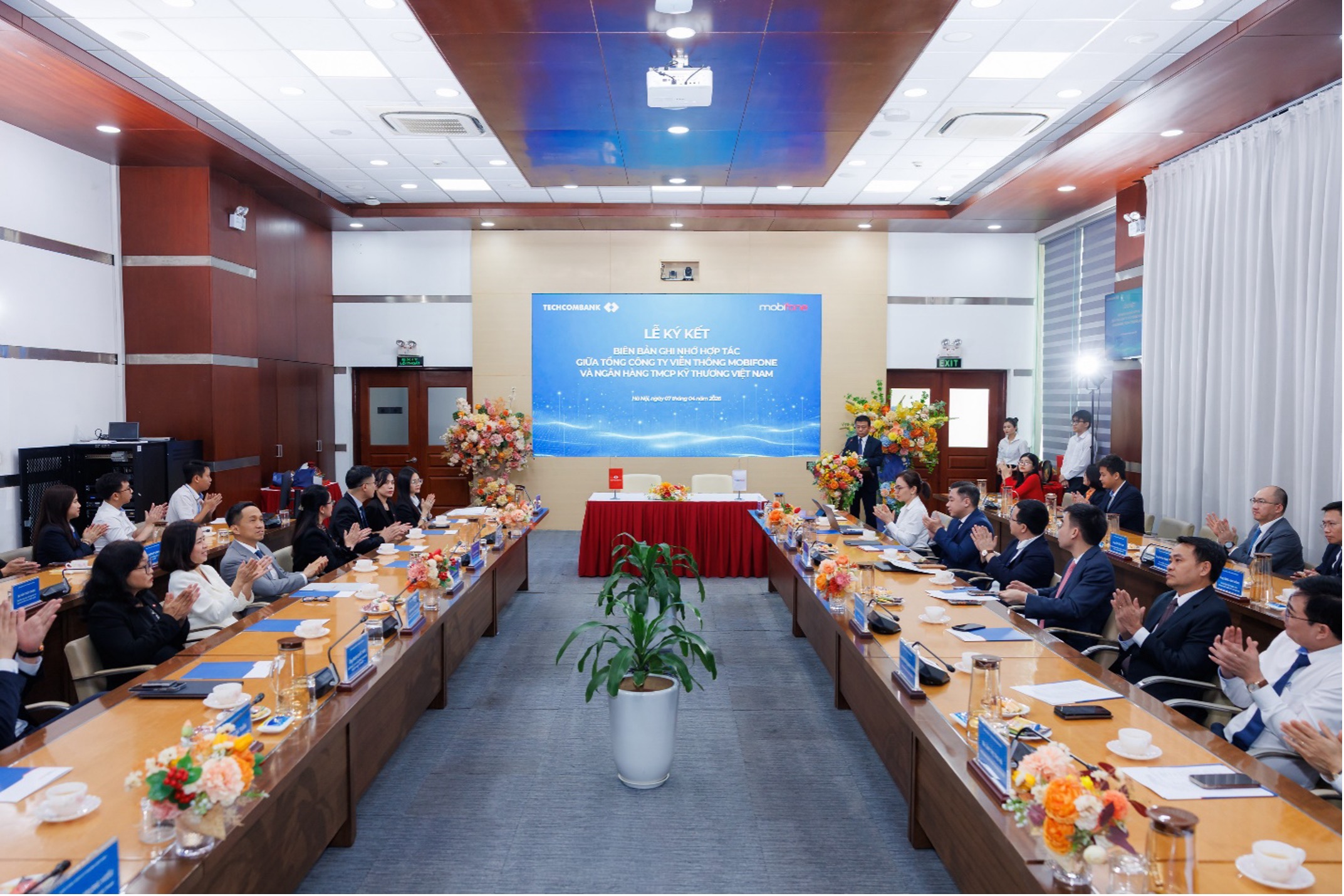Kiến tạo hệ sinh thái tài chính, công nghệ số 4 Mobifone và Techcombank ký kết hợp tác: kiến tạo hệ sinh thái tài chính, công nghệ số - Ảnh 4.