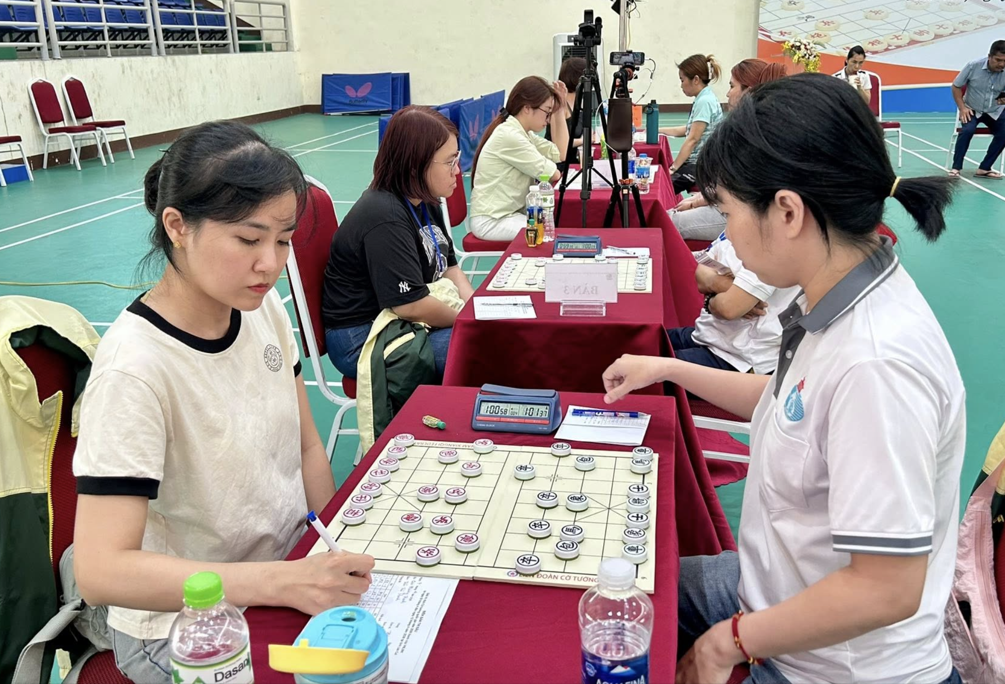 Nhà vô địch cờ tướng thế giới Lại Lý Huynh thua sốc ở tứ kết quốc gia - Ảnh 3.