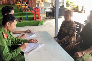 Cha, mẹ không đủ điều kiện nuôi dưỡng, có thể gửi con vào cơ sở trợ giúp xã hội không?